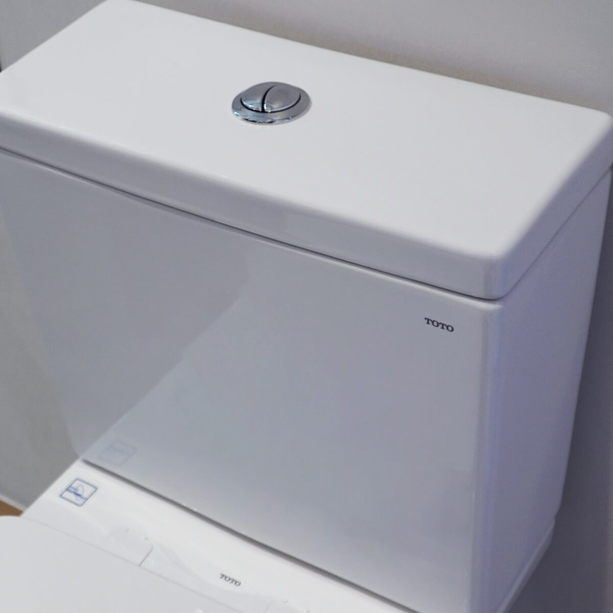 Bồn cầu 2 khối TOTO CS326DW16 nắp rửa điện tử WASHLET C2 TCF23410AAA