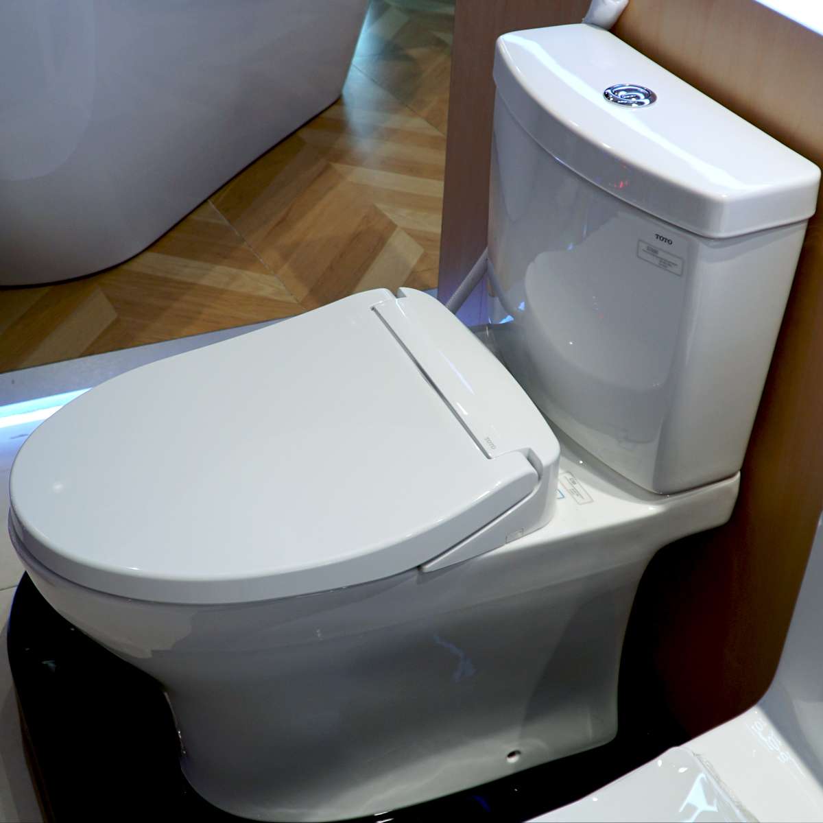 Bồn cầu 2 khối TOTO CS769DRT2 nắp đóng êm TC393VS