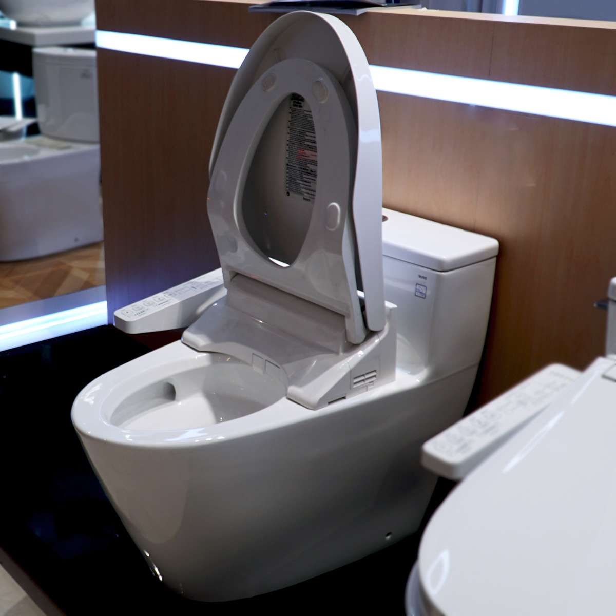Bồn cầu 1 khối TOTO MS625DW16 nắp rửa điện tử WASHLET C2 TCF23410AAA